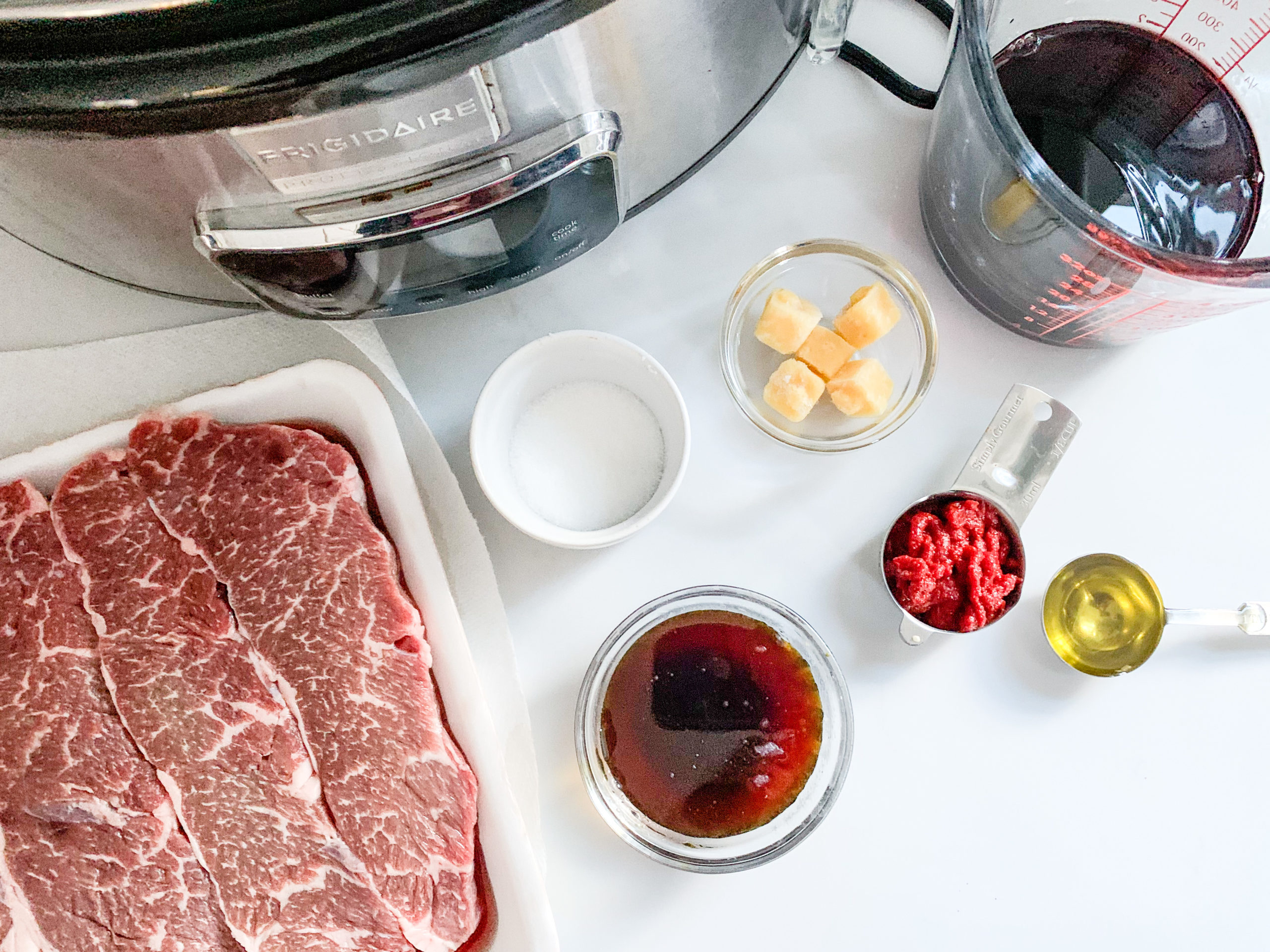 Crock Pot Red Wine Braised Short Ribs - Photo