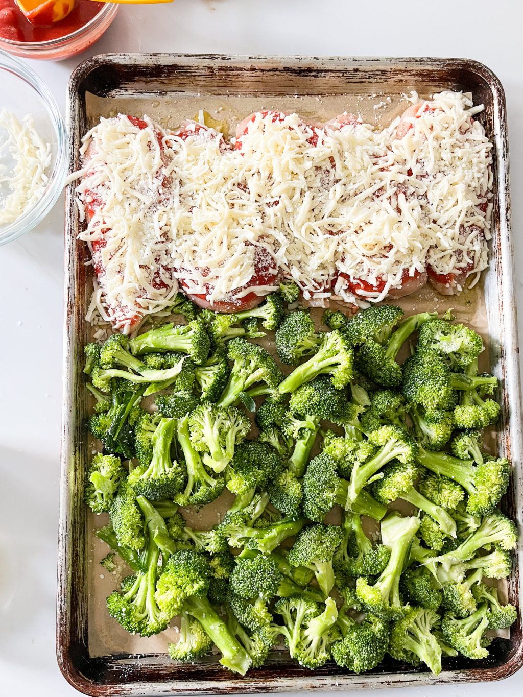 Easy Sheet Pan Chicken Parmesan without the Breading