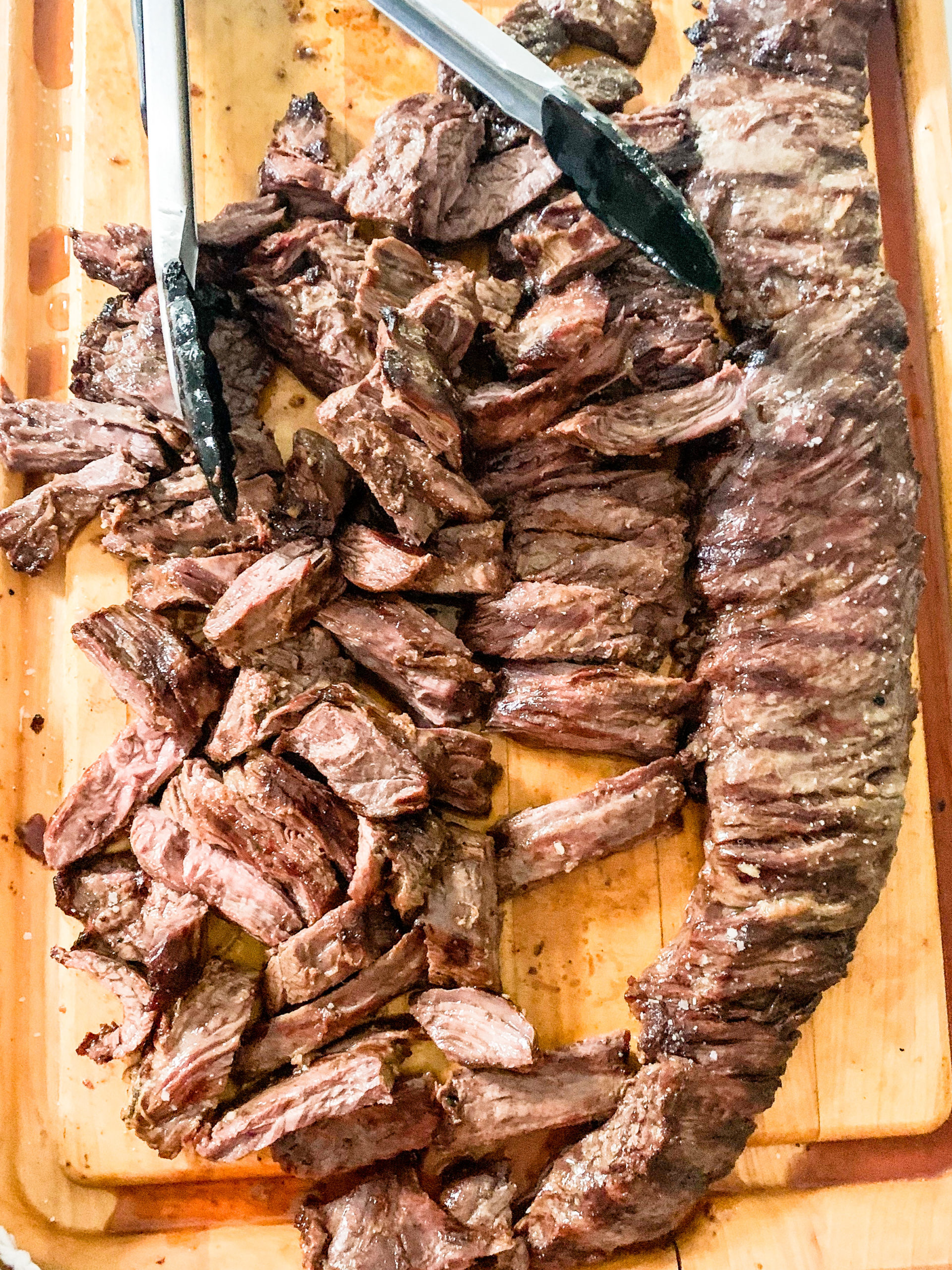 Garlic Grilled Skirt Steak Recipe - Photo