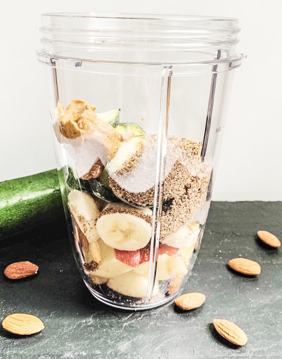 Zucchini Apple Banana Almond Smoothie - Photo 
