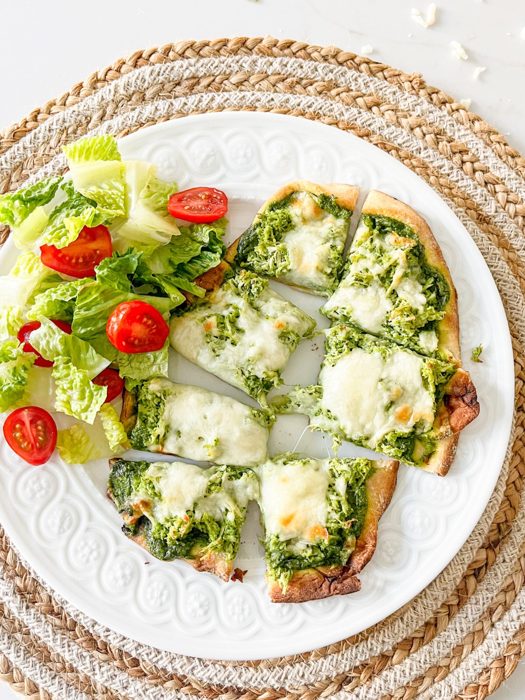 Easy Chicken Pesto Naan Flatbreads